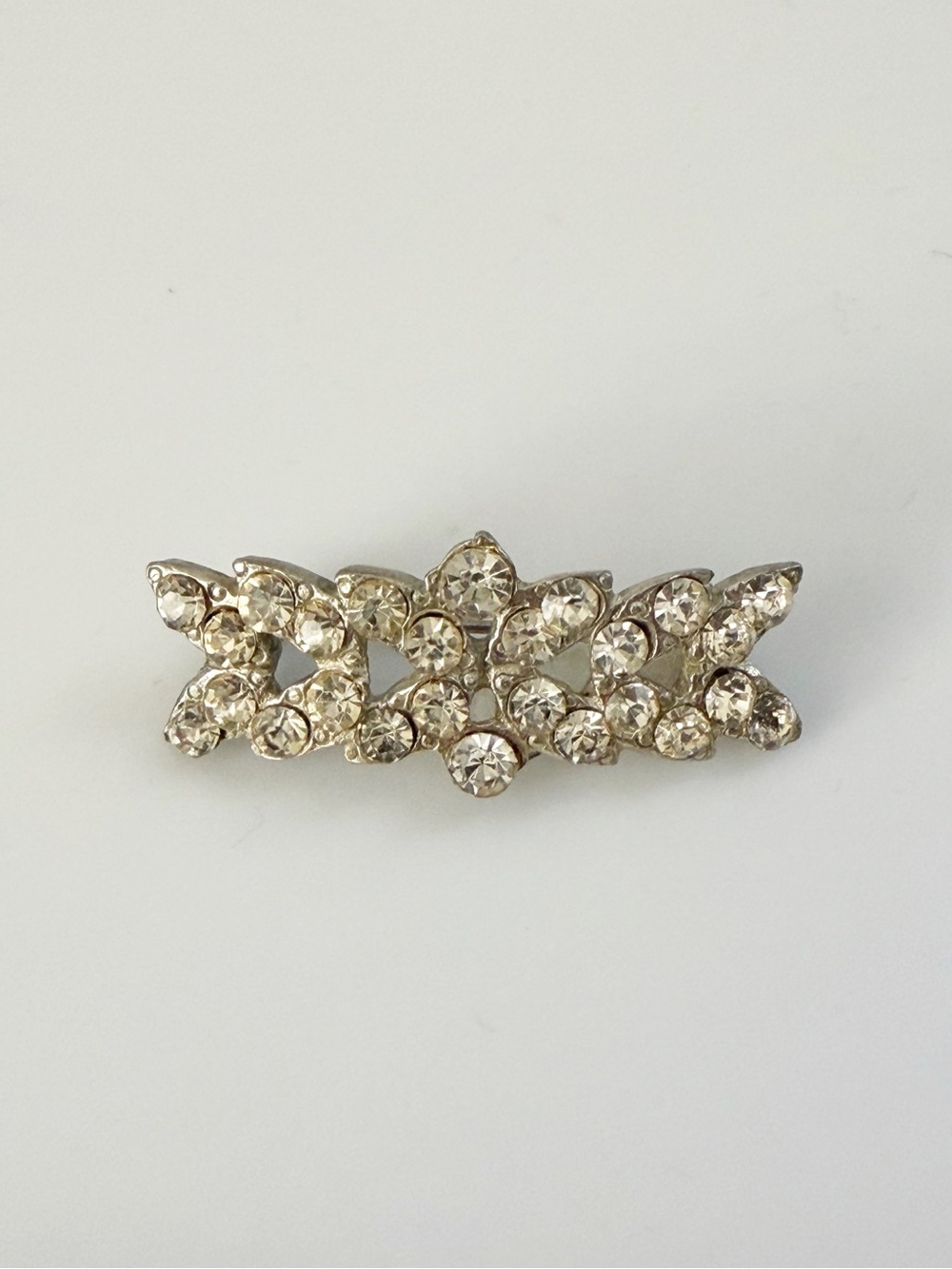 Vintage Pot Metal Crystal Rhinestone Bar Collar Brooch Pin